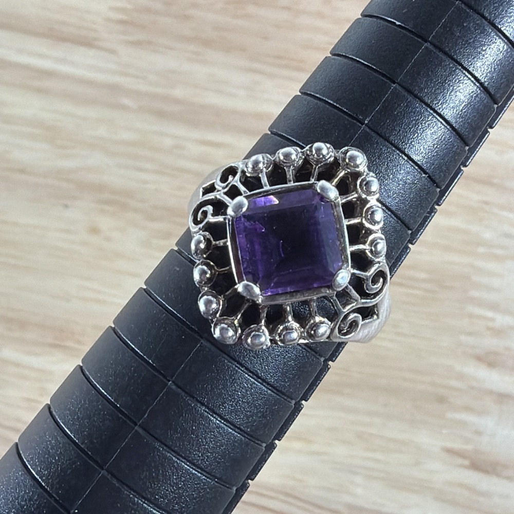 6g 925 Sterling Silver Chunky Square Cocktail Amethyst Ring Beaded Design Size 9